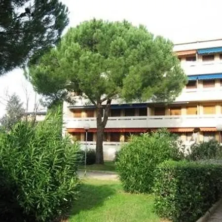 Au Calme Pres Plage, Terrasse, Parking - Fr-1-226a-40 Fréjus